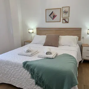 https://apartamento-en-centro-de-nerja-cerca-de-la-playa.1costadelsol.com
